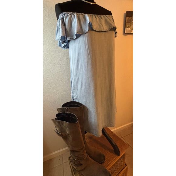 Kimes Ranch Off The Shoulder Chambray Vagabond Dress with Pockets - Picture 8 of 10